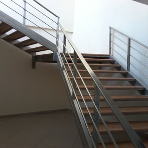 Rampe escalier escargot bois-inox